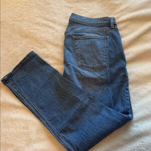 Old Navy mid rise Wow Boyfriend Jeans size 14